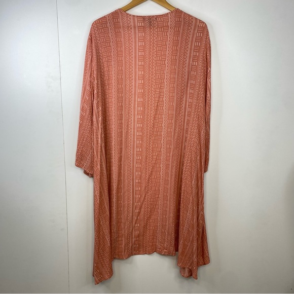 Torrid 2/3X Pink Kimono Coverup Open Top Flowy Plus Size - Picture 2 of 3